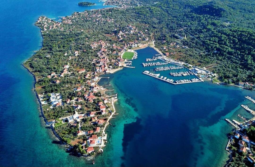 Apartman Carpe Diem Sutomiscica Dış mekan fotoğraf