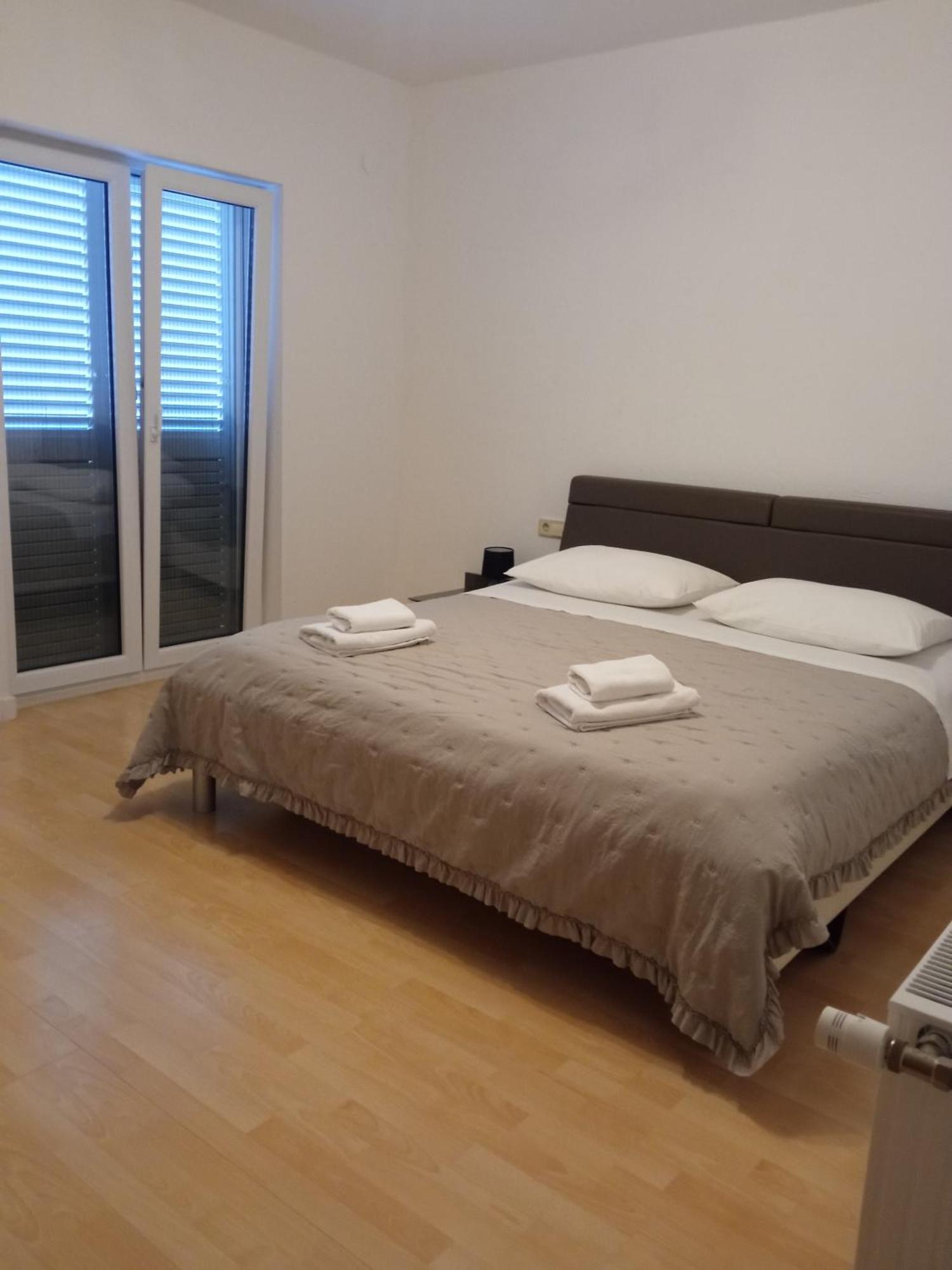 Apartman Carpe Diem Sutomiscica Dış mekan fotoğraf